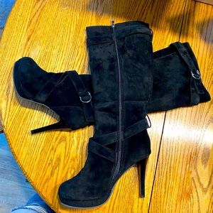 Womens fuax suede boots